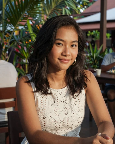 Cambodian woman Chantrea from Siem Reap looking for serious relationship online