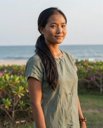 Cambodian woman Dara from Kep open to serious international relationship