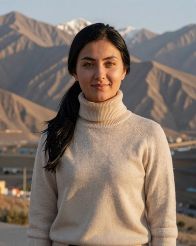 Tajik woman Firuza from Khorog seeking committed Western partner