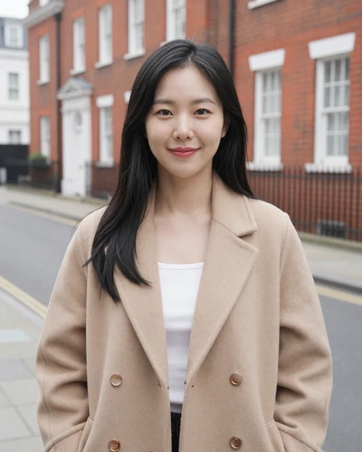 North Korean woman Eun-Bi in London ready for international dating connection