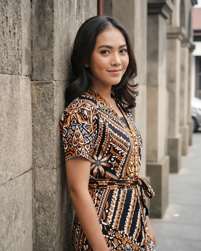 Indonesian woman Putri from Yogyakarta open to cross-cultural romance